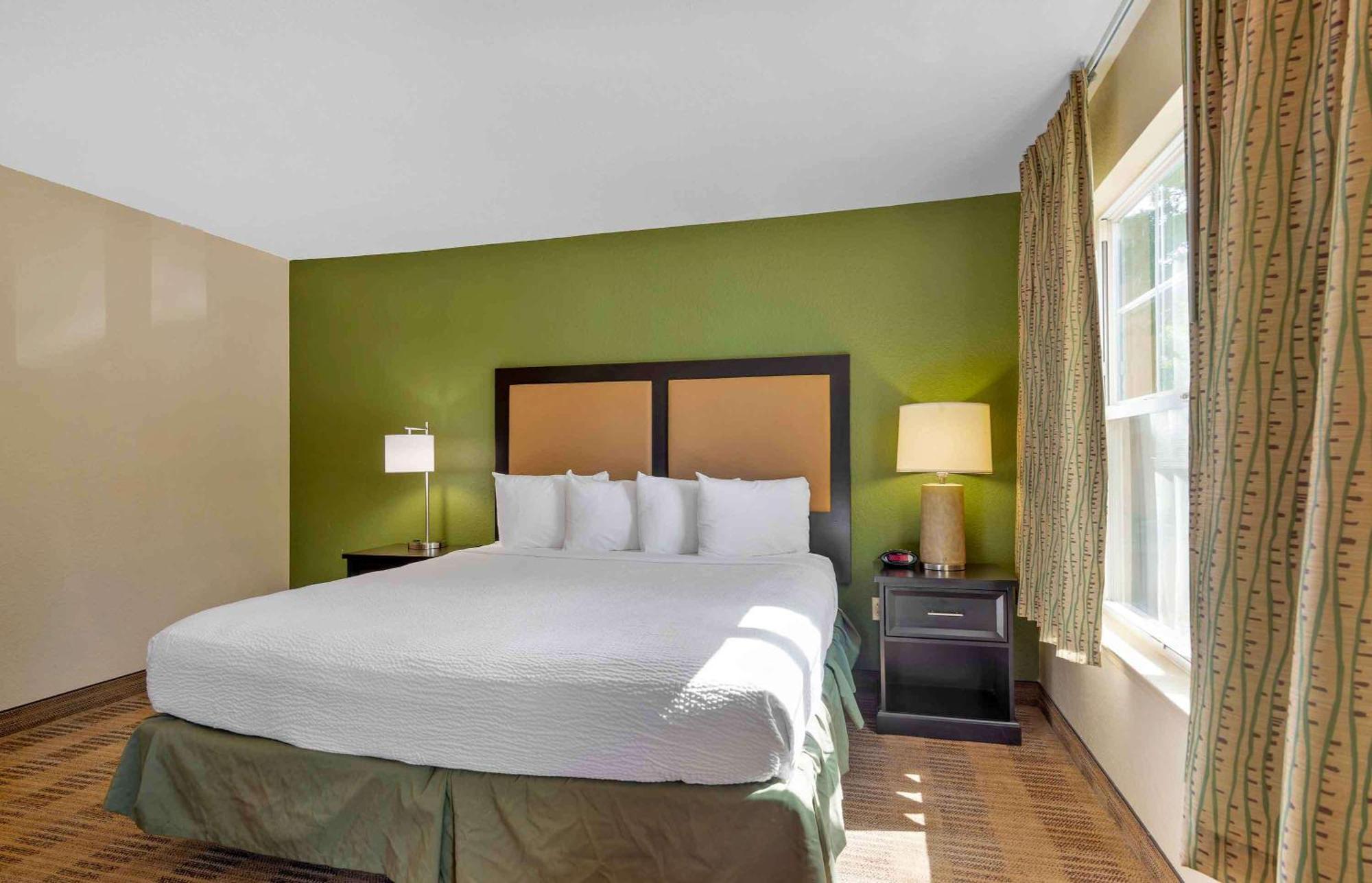 Extended Stay America Select Suites - Orlando - Maitland - Summit Tower Blvd Алтамонте-Спрингс Екстер'єр фото
