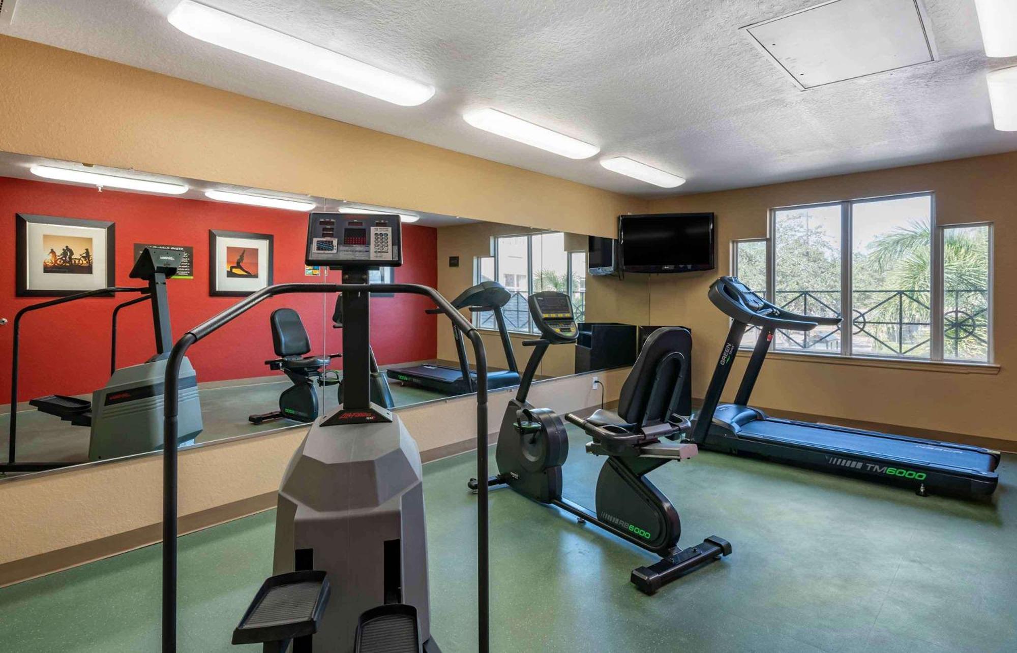 Extended Stay America Select Suites - Orlando - Maitland - Summit Tower Blvd Алтамонте-Спрингс Екстер'єр фото