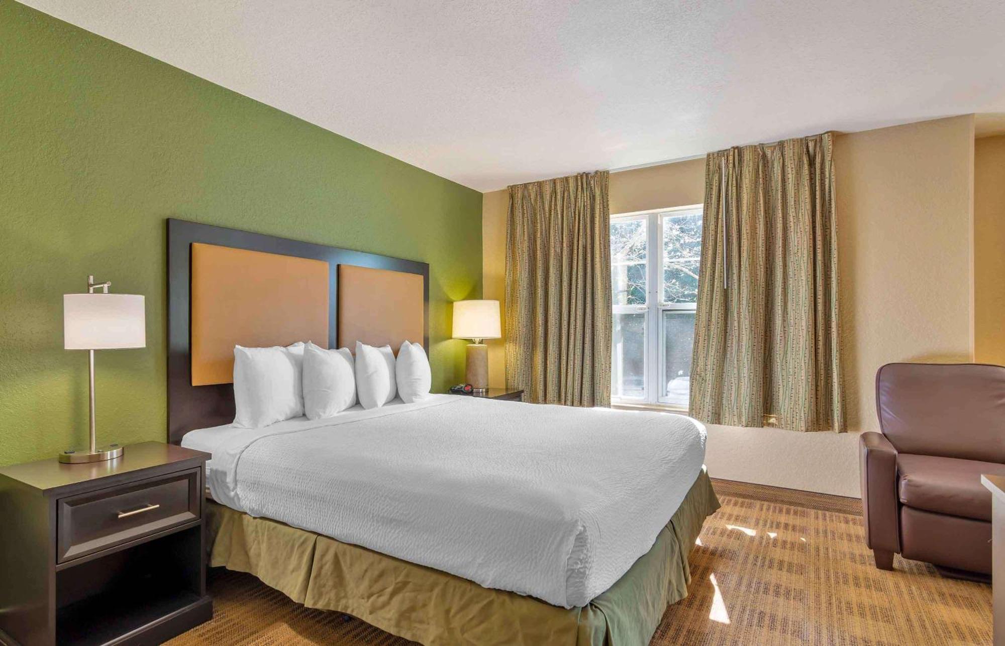 Extended Stay America Select Suites - Orlando - Maitland - Summit Tower Blvd Алтамонте-Спрингс Екстер'єр фото