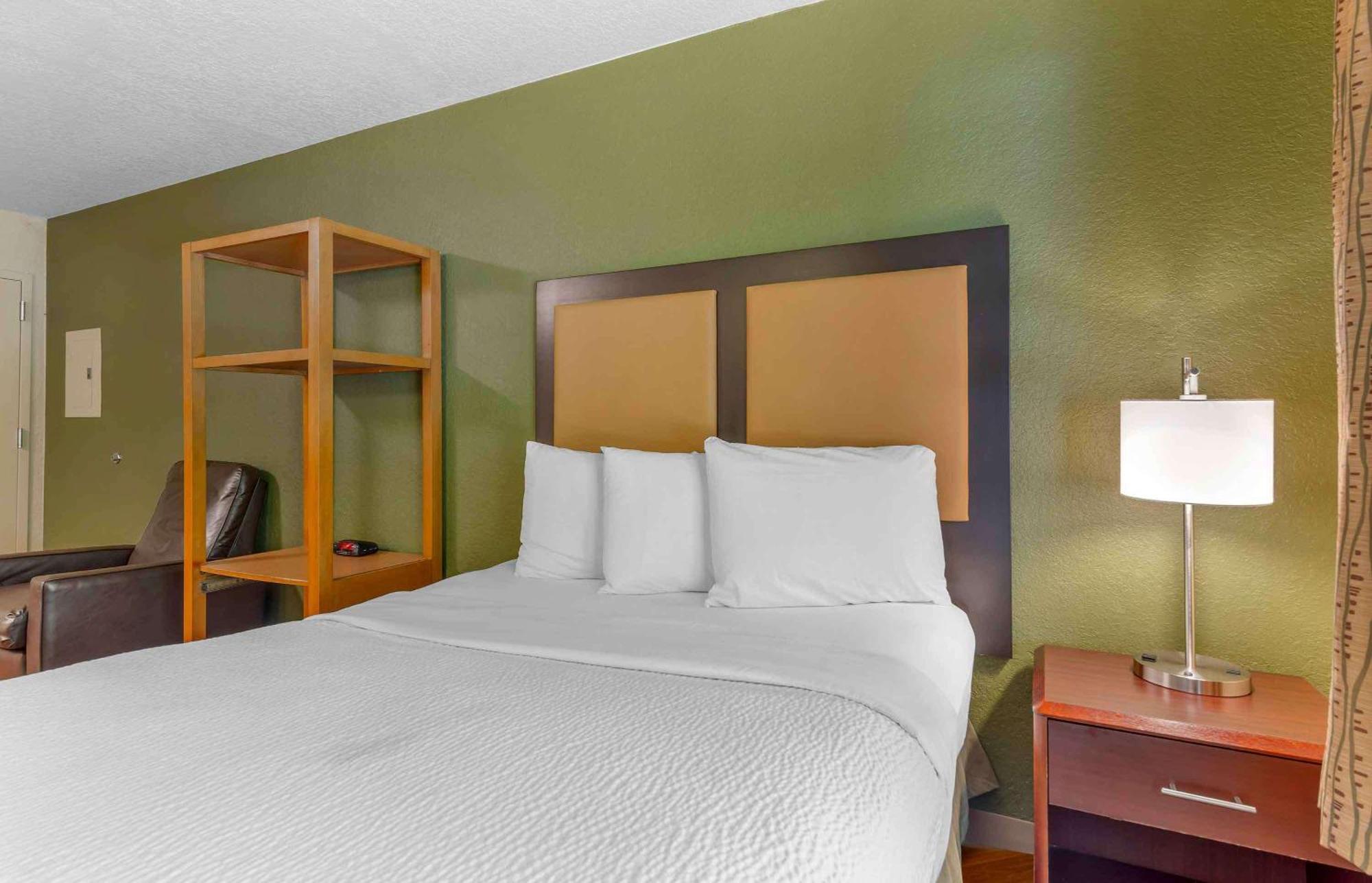Extended Stay America Select Suites - Orlando - Maitland - Summit Tower Blvd Алтамонте-Спрингс Екстер'єр фото
